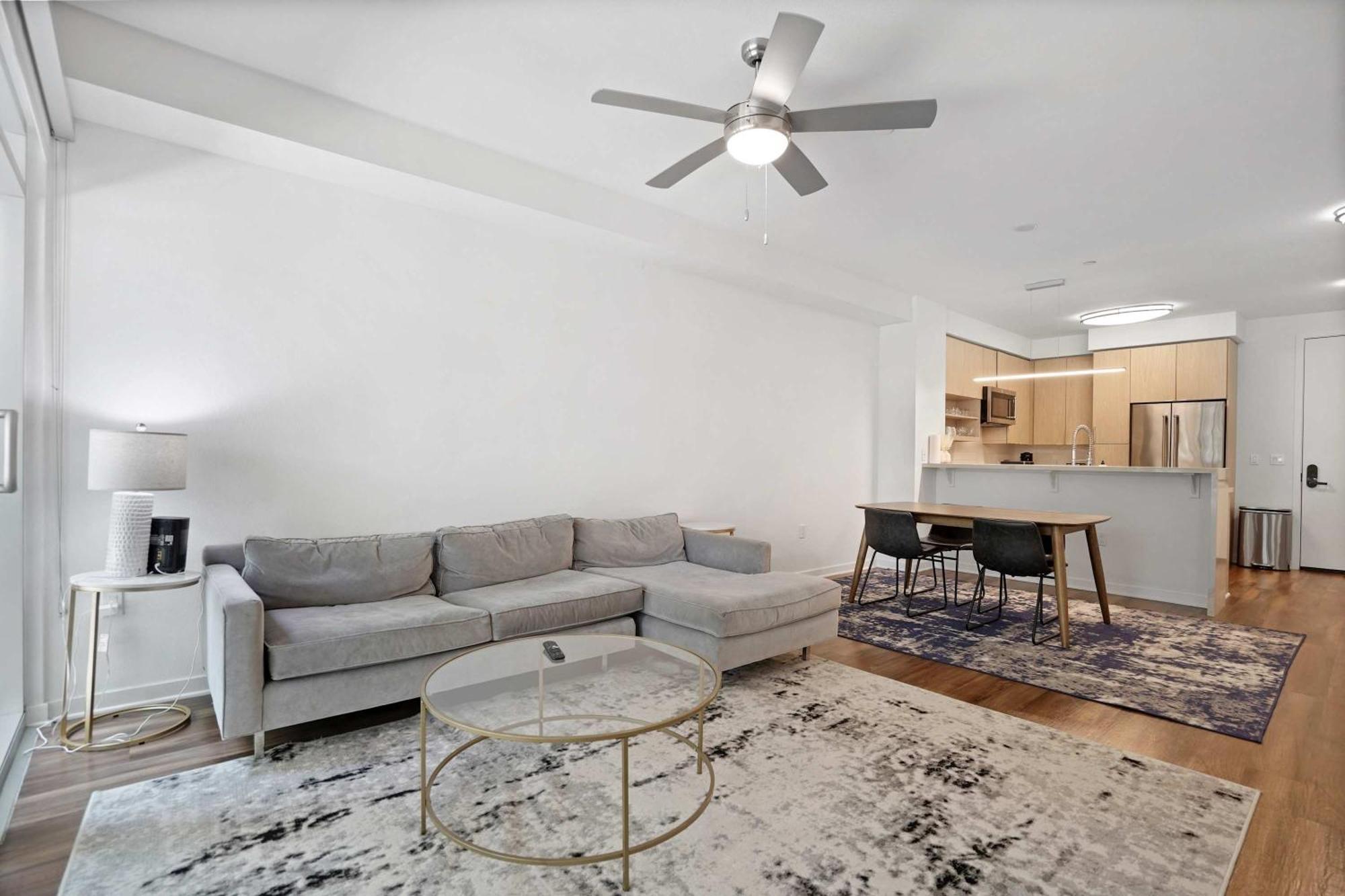 Architectural 2bd In Miracle Mile Perfect For Families Apartment *